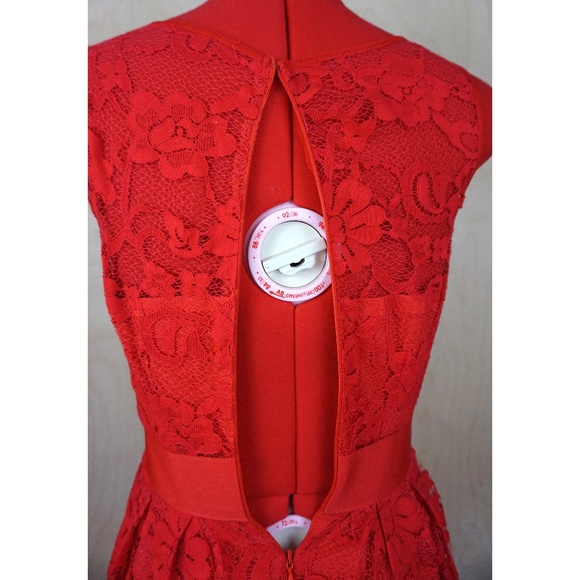 ModCloth (BB Dakota) "When the Night Comes" Red Lace Dress - Picture 6 of 14